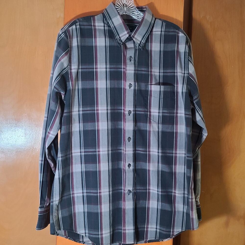 Mens Dockers Plaid Button-down Shirt Medium 15- 15 1/2 Stain Defender